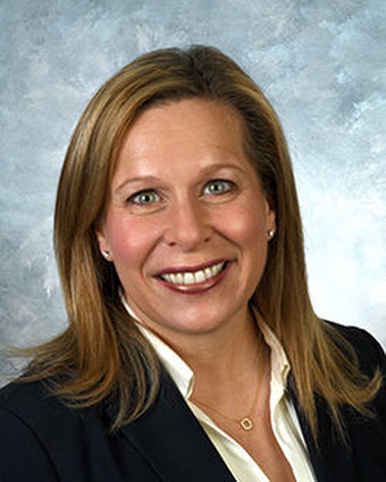 Portrait of Amanda Bledsoe