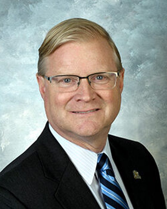 Portrait of Damon Thayer