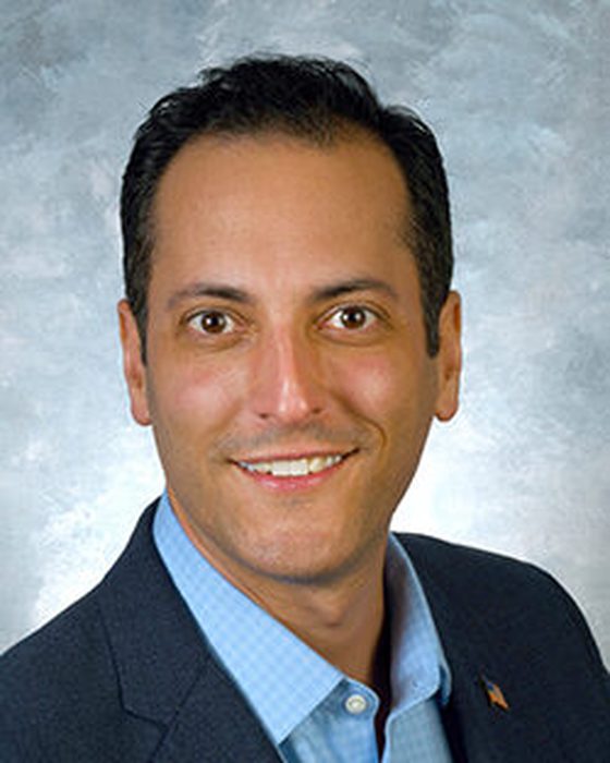 Portrait of Daniel Grossberg