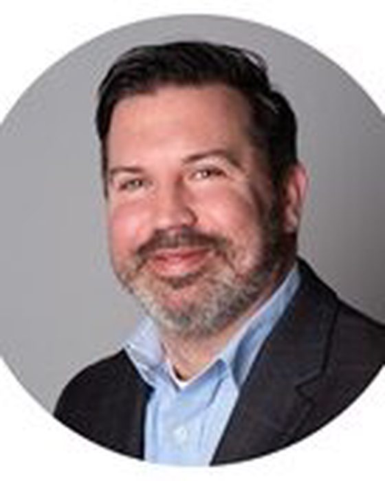 Portrait of Aaron Saunders