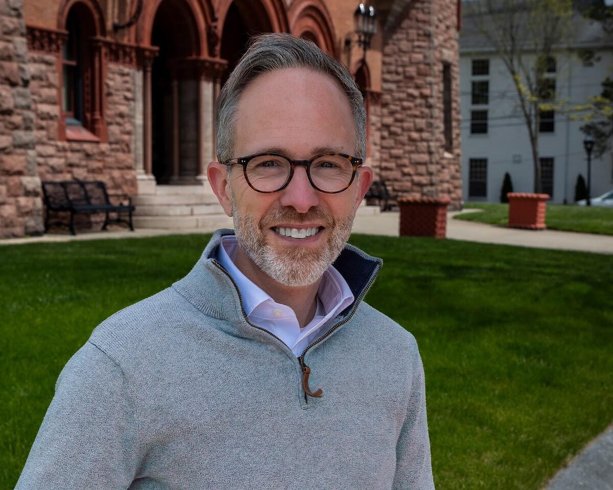 Mark Sylvia portrait