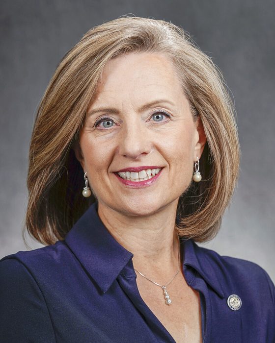 Portrait of Kristin Robbins