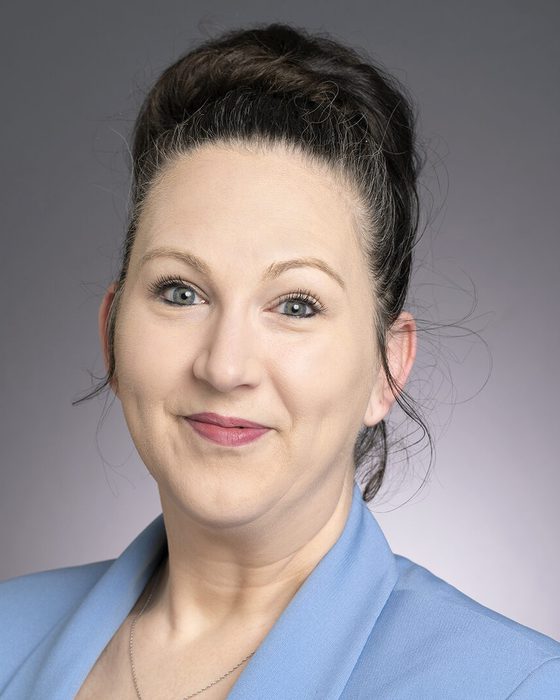 Portrait of Liz Boldon