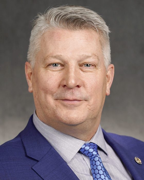 Portrait of Mark Wiens