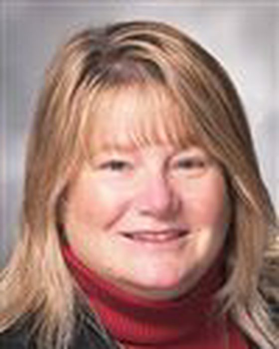 Portrait of Lisa Thomas