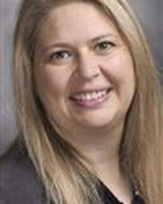 Portrait of Melanie Stinnett