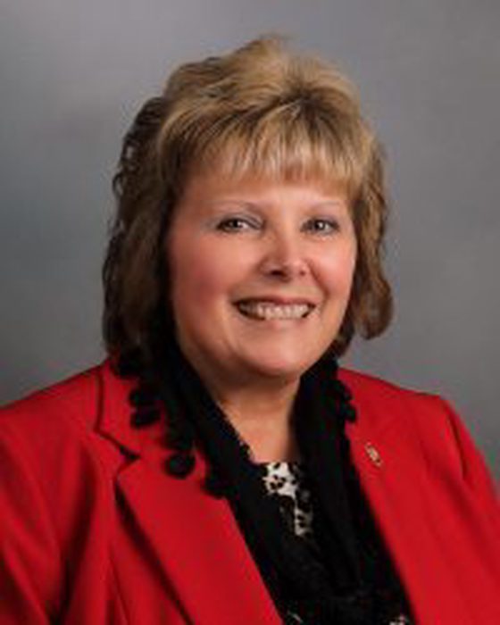 Portrait of Sandy Crawford