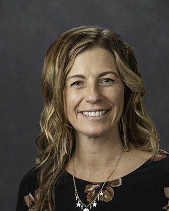 Portrait of Jen Gross