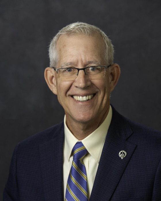 Portrait of Tom McGillvray