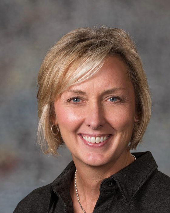 Portrait of Lynne Walz