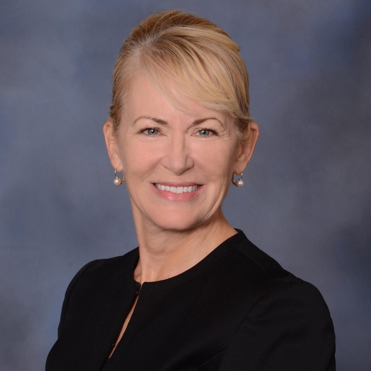 Portrait of Lori Rogich