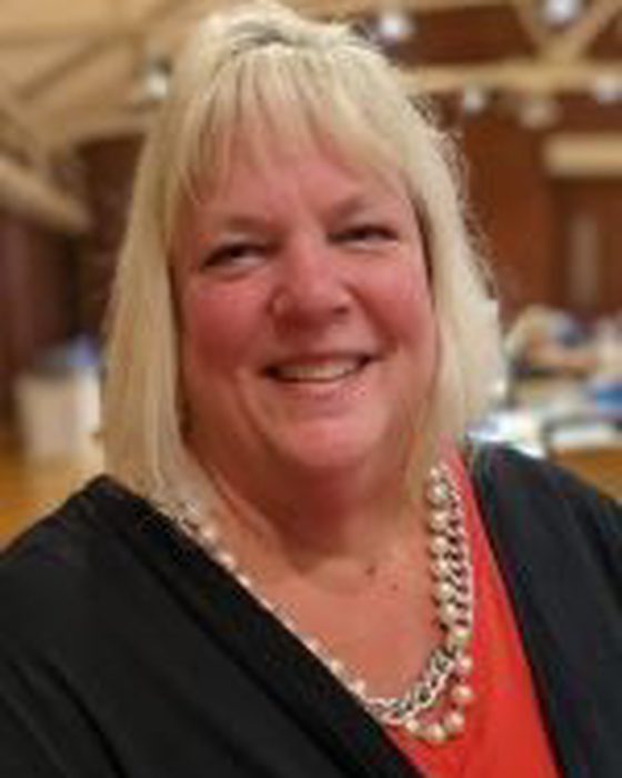 Portrait of Heidi Hamer