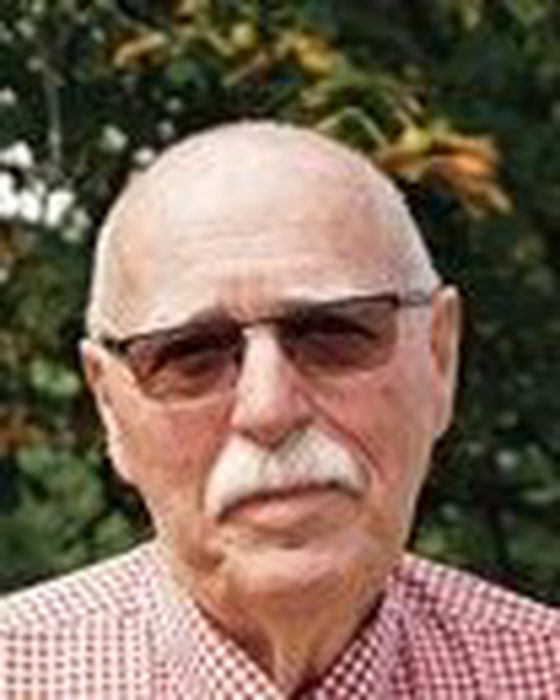 Portrait of Russell Dumais