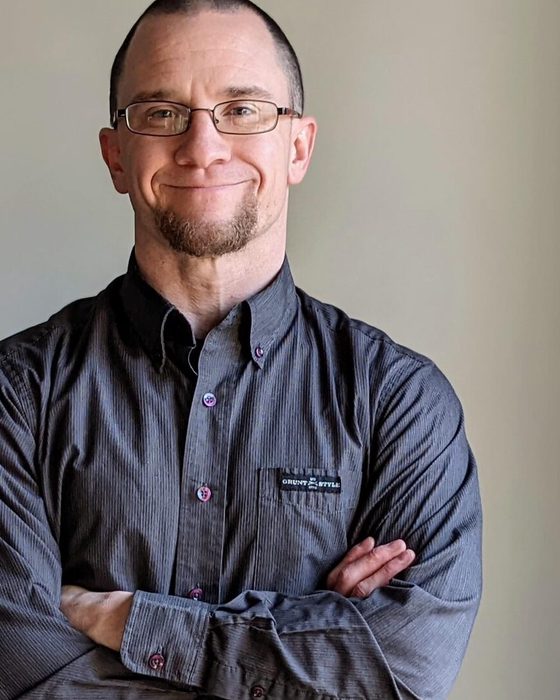 Portrait of Tim Mannion