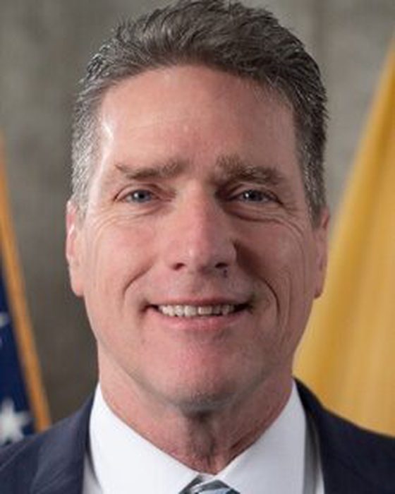 Portrait of Dan Hutchison