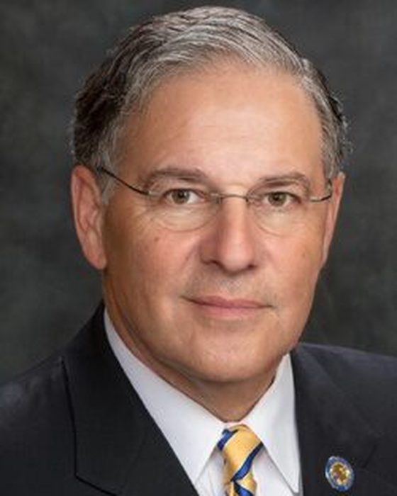 Portrait of Jon Bramnick