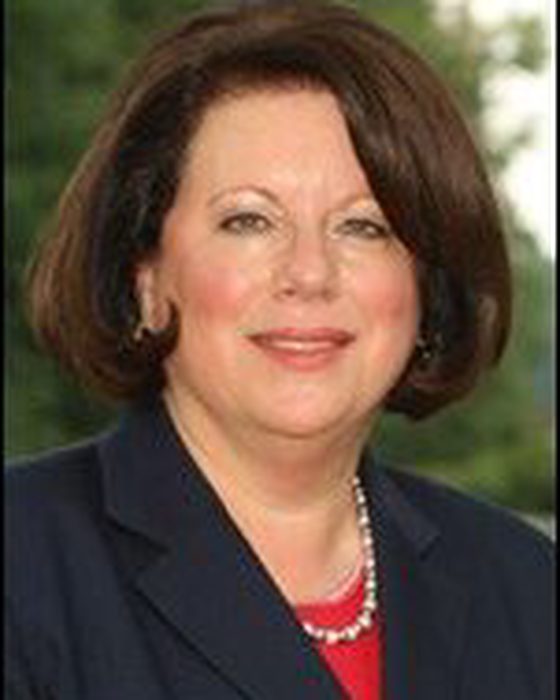 Portrait of Linda Greenstein
