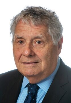 Robert Singer portrait