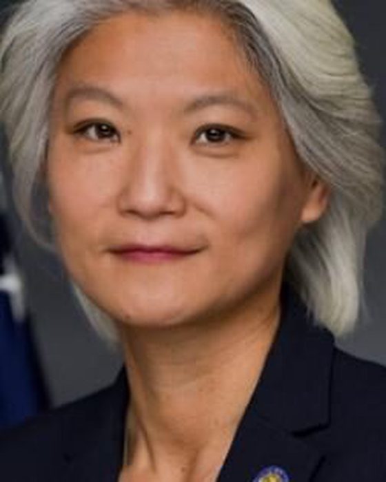 Portrait of Iwen Chu