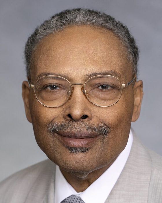 Portrait of Kelly Alexander