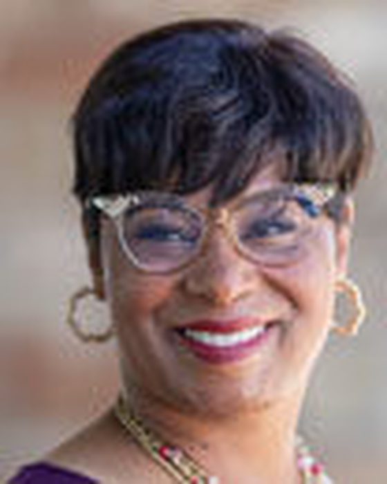 Portrait of Janelle Bynum