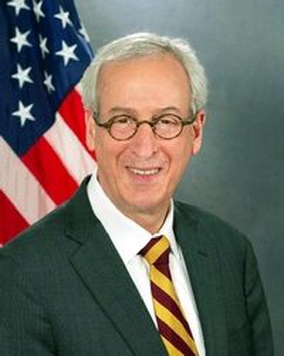 Portrait of Dan Frankel