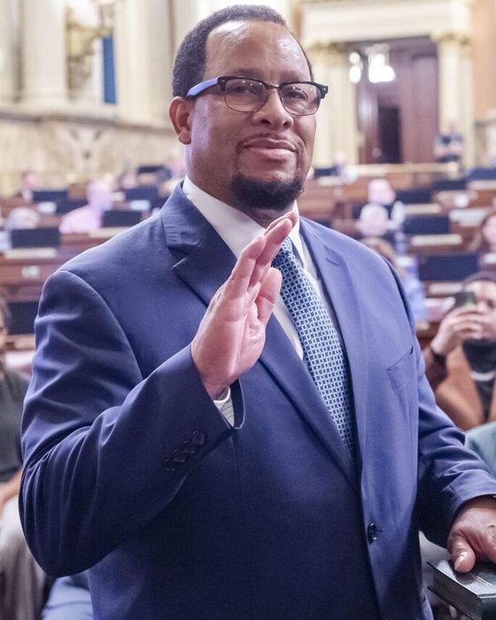 Portrait of Keith Harris