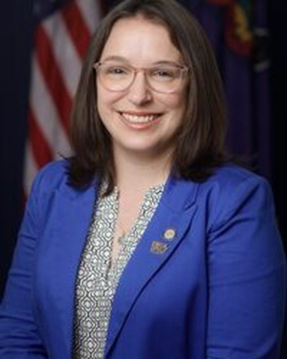 Portrait of Lindsey Williams