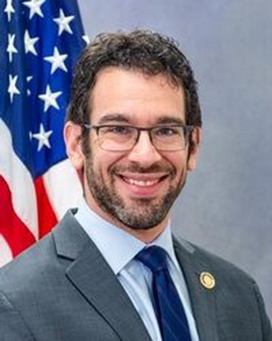 Portrait of Mike Schlossberg