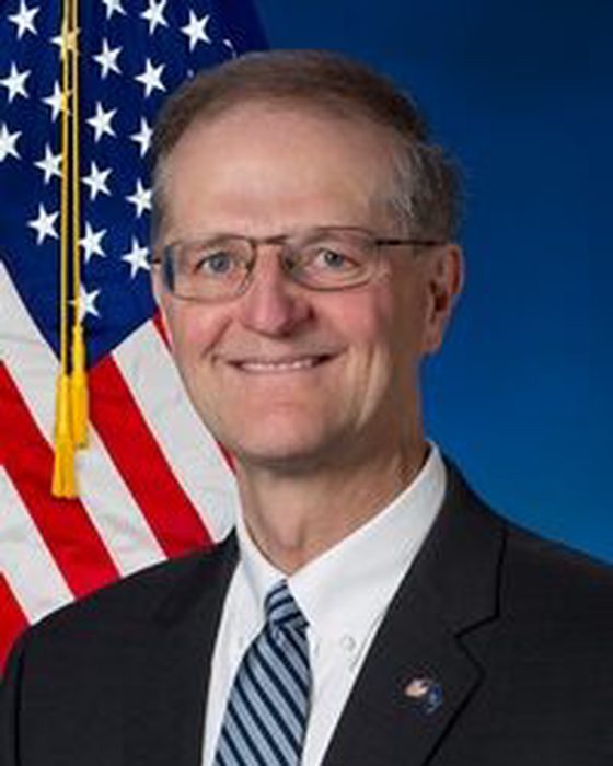 Portrait of Scott Hutchinson