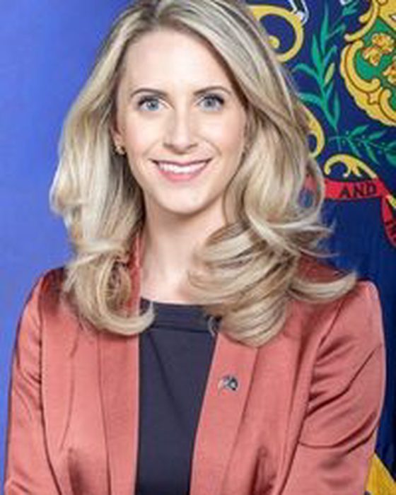 Portrait of Stephenie Scialabba