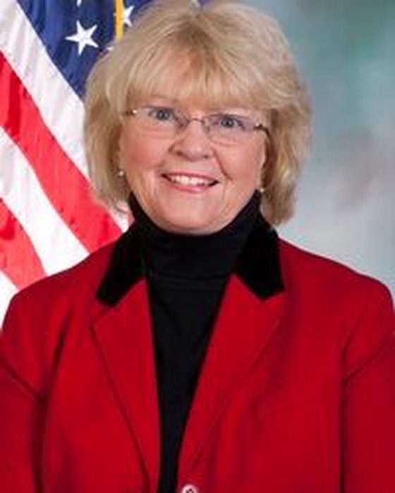 Portrait of Tina Pickett