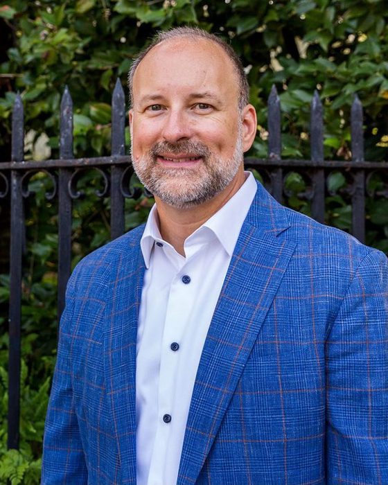 Portrait of Sean Bennett