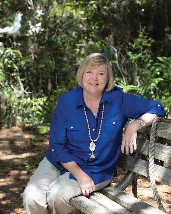 Portrait of Shannon Erickson