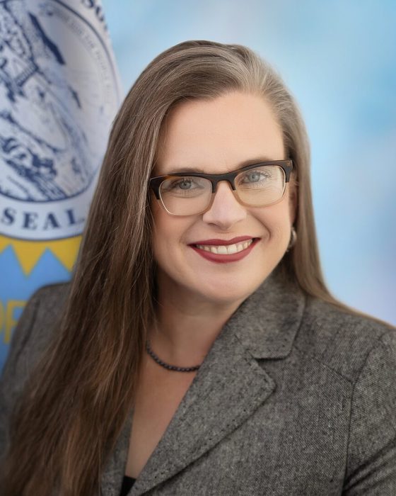 Portrait of Liz Larson