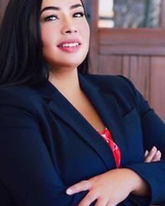 Portrait of Peri Pourier