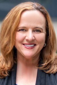 Portrait of Heidi Campbell