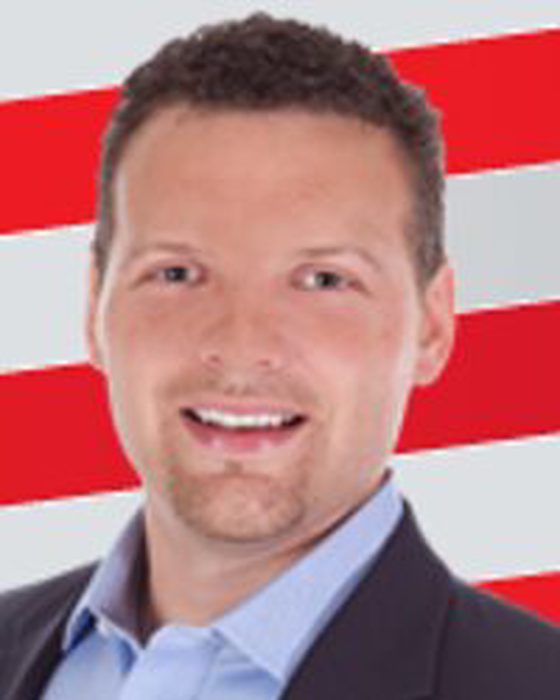 Portrait of Jason Zachary