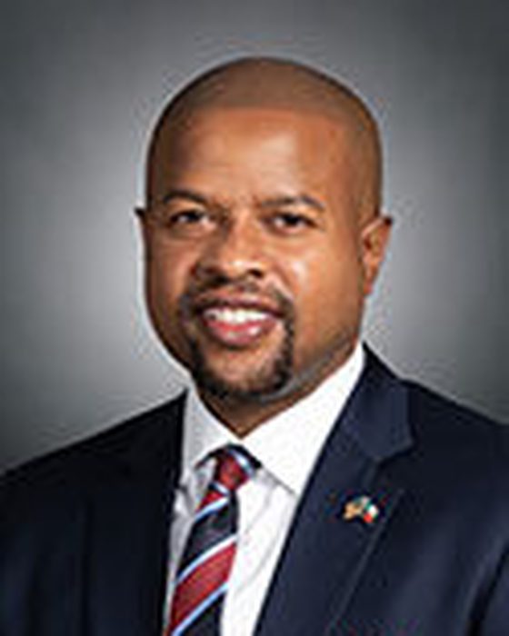 Portrait of Ron Reynolds