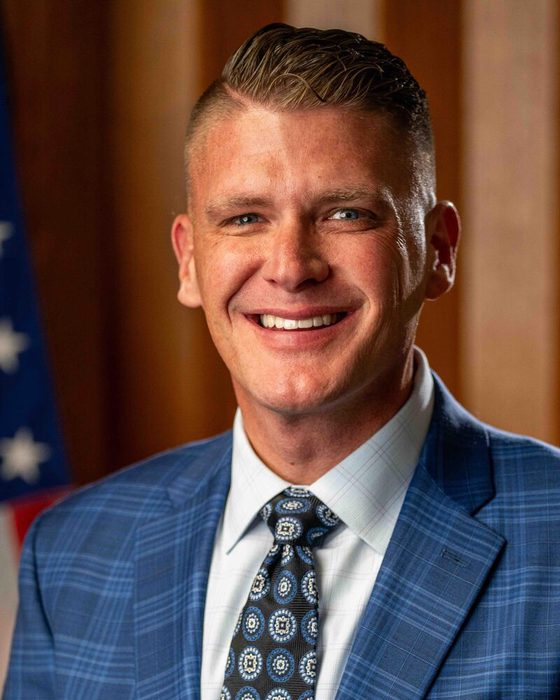 Portrait of Jason Thompson