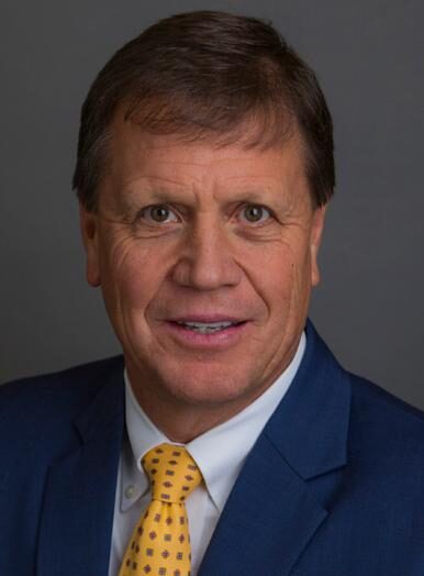 Portrait of Keven Stratton