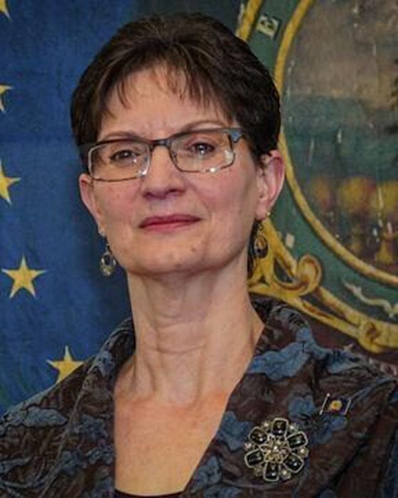 Portrait of Beth Quimby