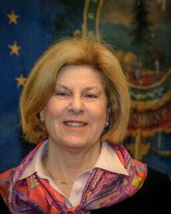 Portrait of Lynn Dickinson