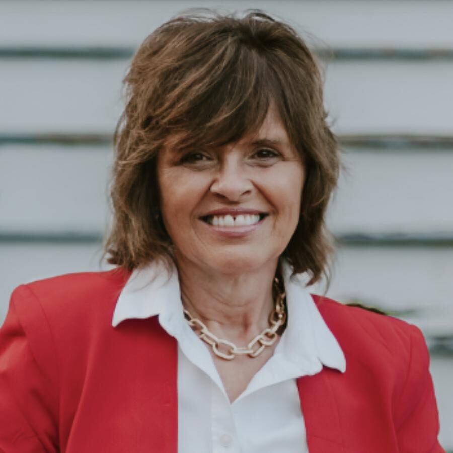 Delores Oates portrait