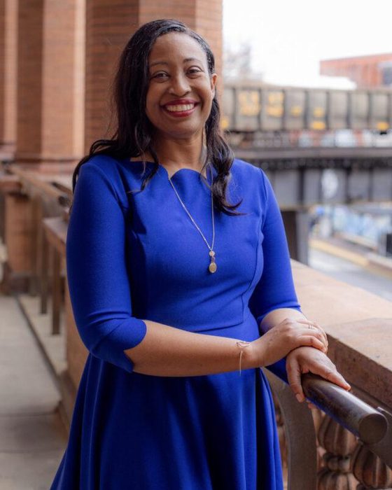 Portrait of Leslie Mehta