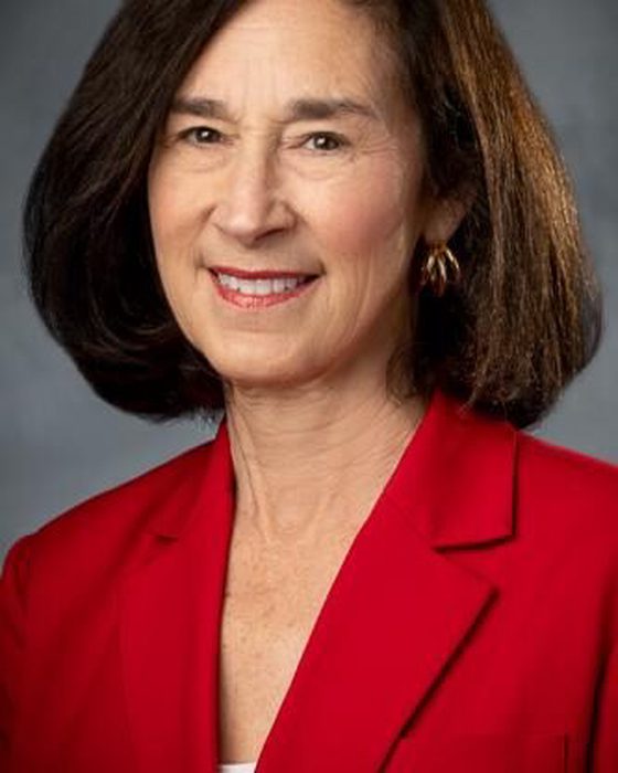 Portrait of Debbie Warner