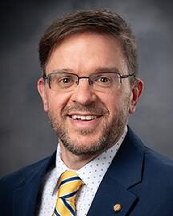 Portrait of Jeffrey Stephens