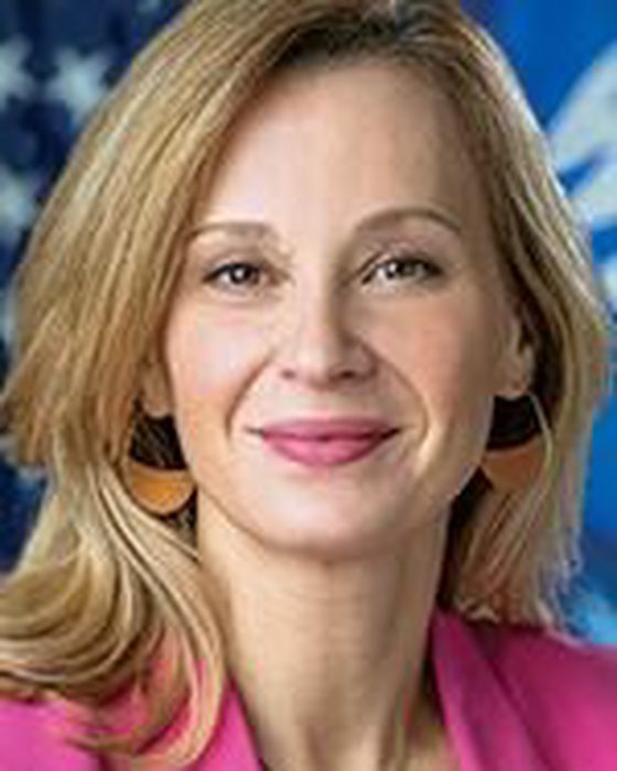 Portrait of Kristina Shelton